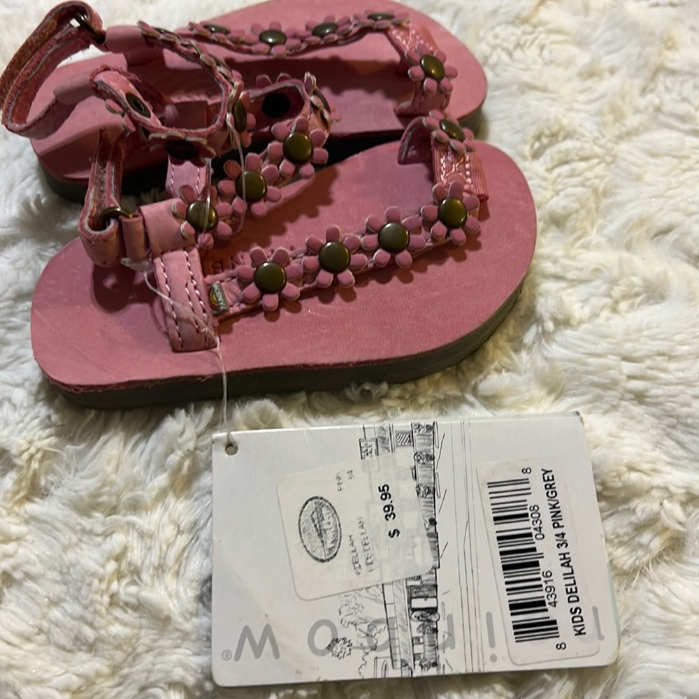 Brand new toddler girls Rainbow sandals.